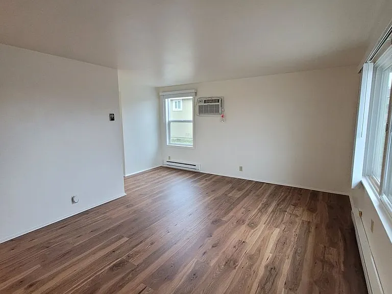 408 W Reisner Rd — Photo 4