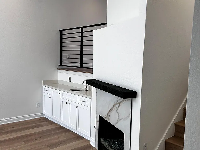 5455 Sylmar Ave #205 — Photo 3