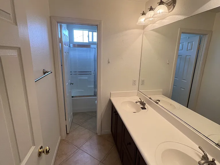 42251 Harwick Ln — Photo 24