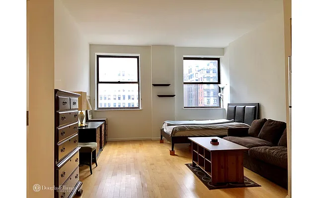 Rented by Douglas Elliman | media 21