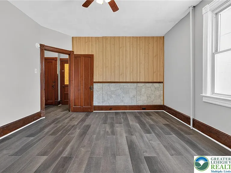 265-267 E Bertsch St #2 — Photo 5
