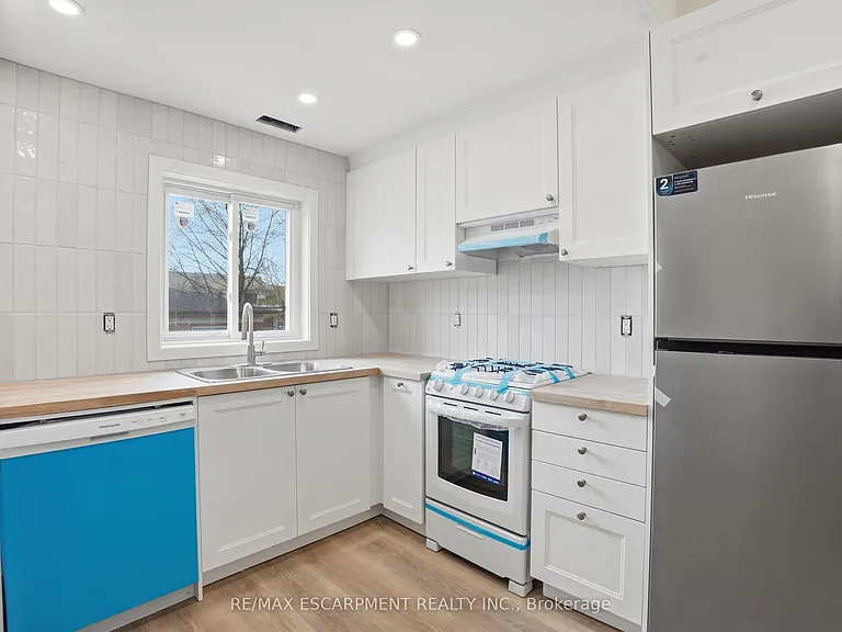 1049 Glencairn Ave #MAIN HOUSE UPPER — Photo 4