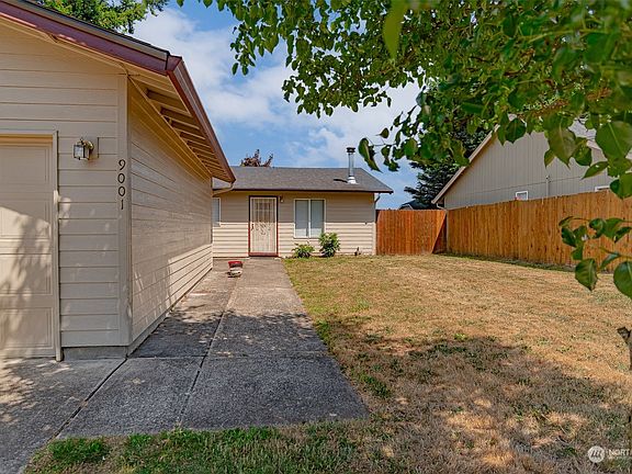 2nd image of 9001 NE 131st Avenue