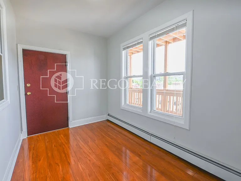 291 Buckingham St / Luca Investments LLC — Photo 29