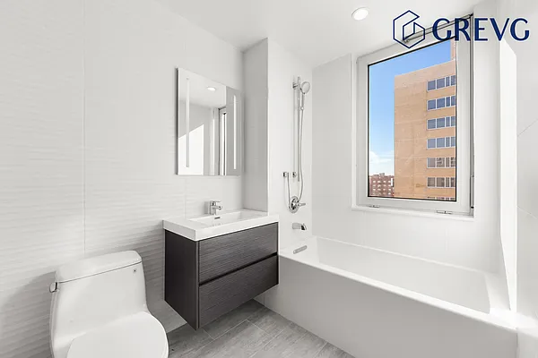 Sold by Global Real Estate Ventures Group LLC | media 9