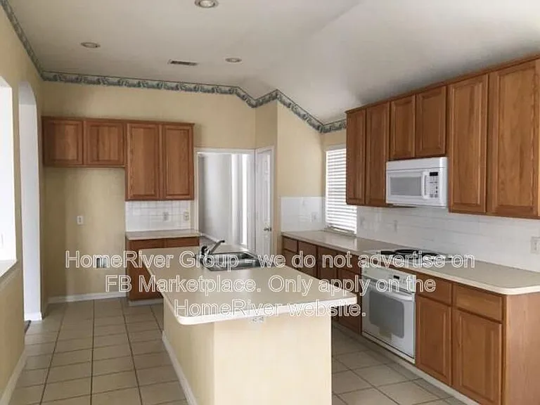 4812 Tearose Trl — Photo 5