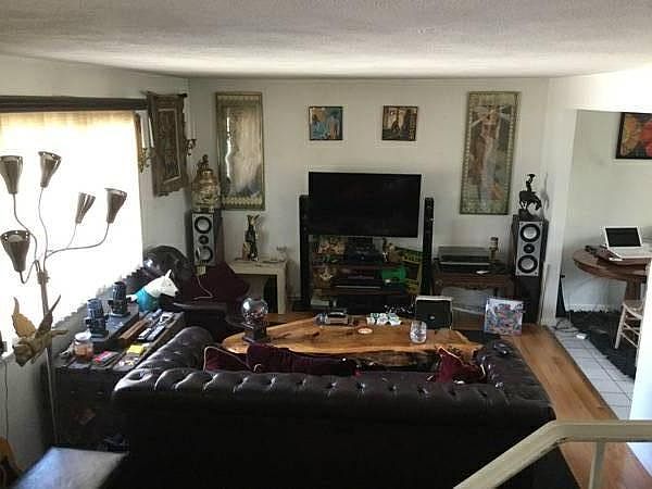 1st image of 35 McEvoy Cir