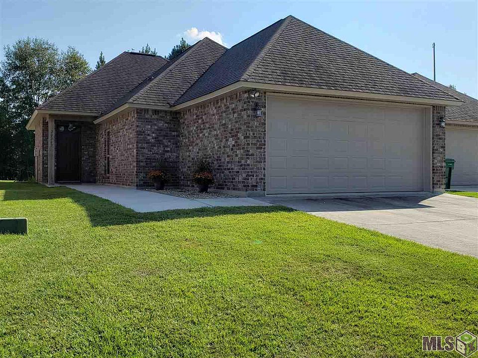 1st image of 20262 Gardens Ct