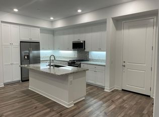 26973 Prospector Rd #201, Valencia, CA 91381