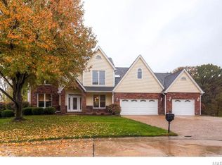 2309 Canyon Dr, Saint Charles, MO 63303
