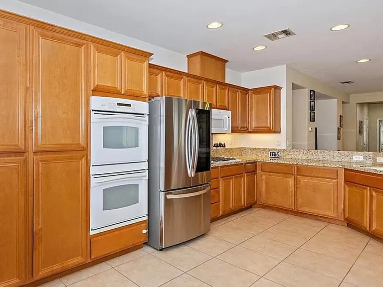 49599 Pacino St — Photo 12