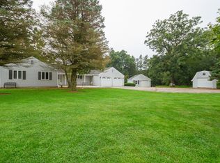 N7265 Country Side Ln, Elkhorn, WI 53121