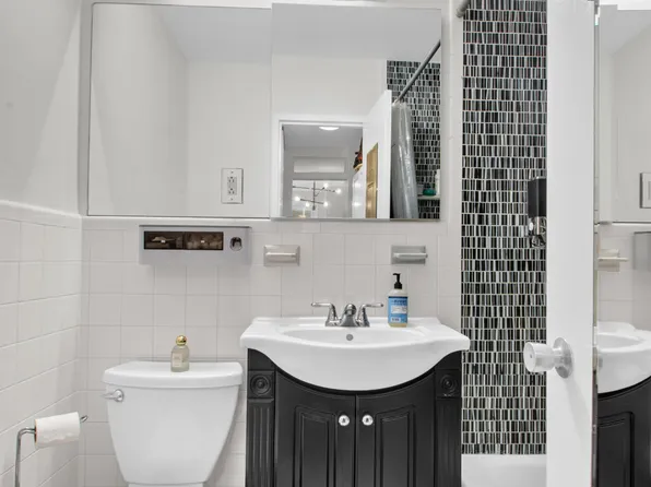 205 3rd Avenue image 6 of 10