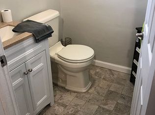 19 Bloomfield Ave, North Caldwell, NJ 07006