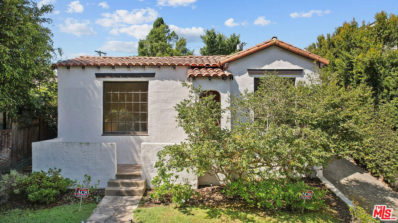 4 bed, 3.0 bath, 2000 sqft, $7,000 — Photo 3