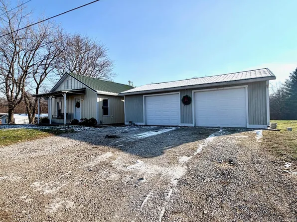 808 Spice Valley Rd, Mitchell, IN 47446