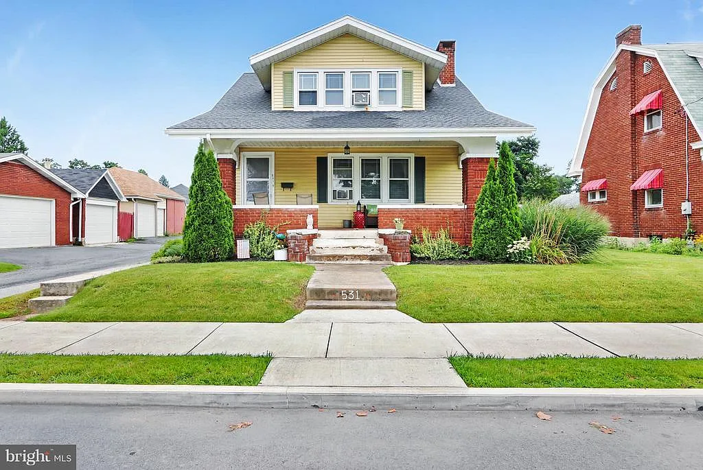 531 W King St photo 1