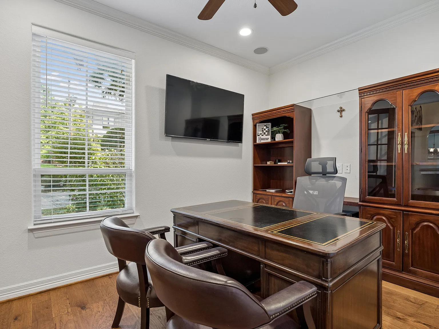 3 bed, 2579 sqft, $7,500 — Photo 3