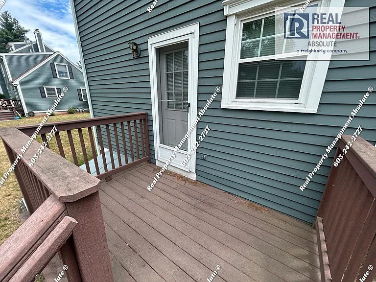 101 Cadogan Way — Photo 3