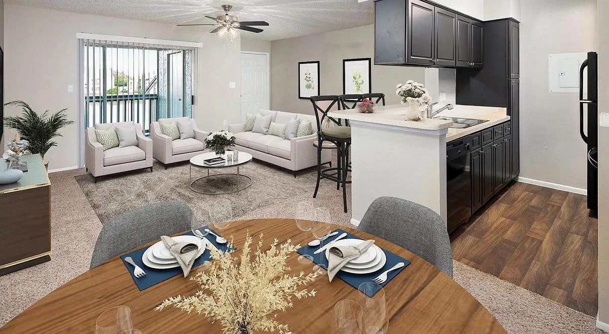 Harbour Pointe Apartment Homes — Photo 2
