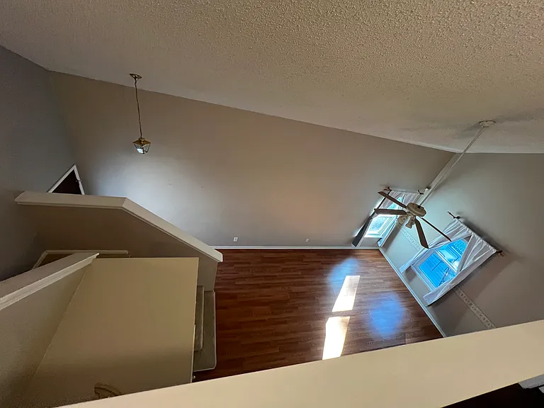 5950 Redcliff North Ln #5950 — Photo 21