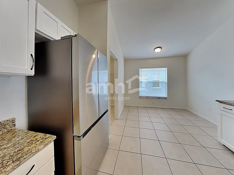 8326 Canterbury Lake Blvd — Photo 4