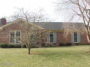 1040 Harmony Landing Rd, Goshen, KY 40026