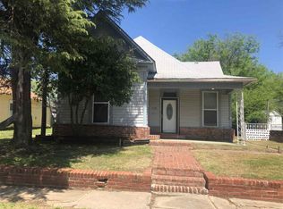 113 4th Ave NW, Ardmore, OK 73401