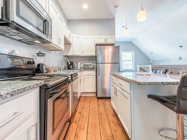 15 Fern Park Ave. — Photo 138
