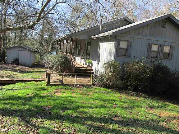 2nd image of 427 Hillcrest Cir