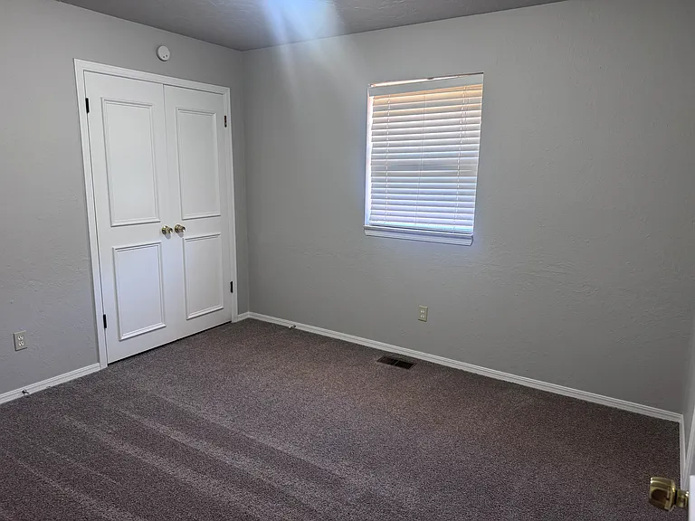 12216 Sylvester Dr — Photo 12
