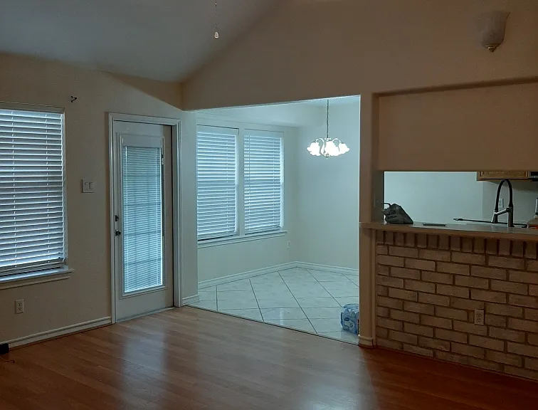 2256 Ivy Dr — Photo 5
