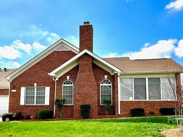 8425 Windsor Ridge Dr, Charlotte, NC 28277