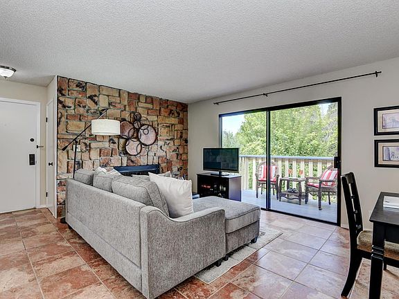 2nd image of 914 Boranda Ave #7