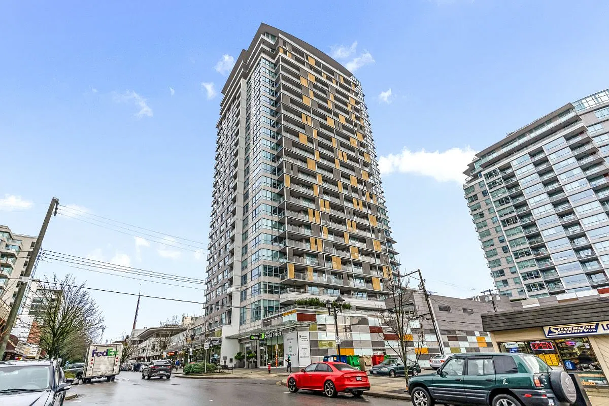 2 bed, 985 sqft, $3,850 — Photo 2