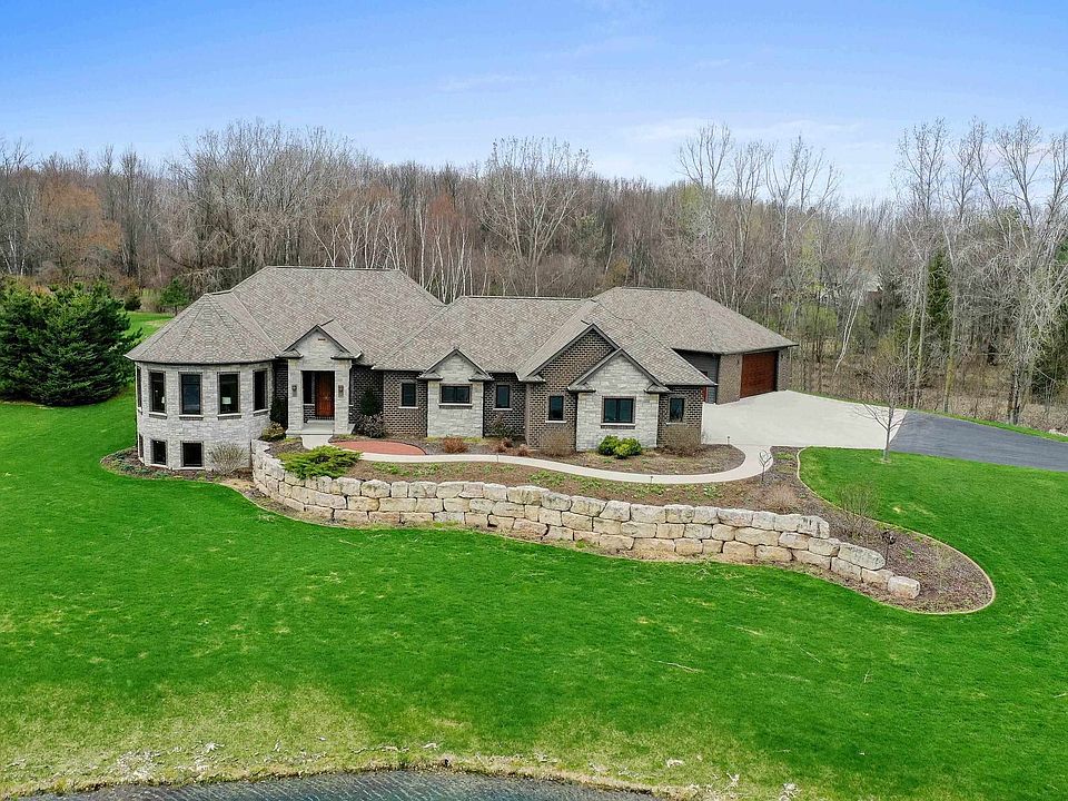 5858 Wood Brook Cir, Little Suamico, WI 54141 MLS 50273623 Zillow