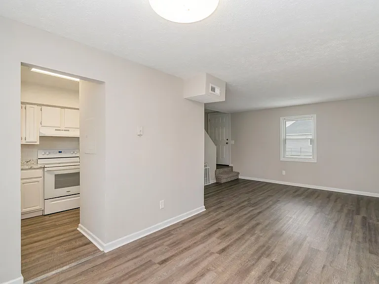 (ACH Cis) McMillan St (Units 1 - 6) - 2518 — Photo 9
