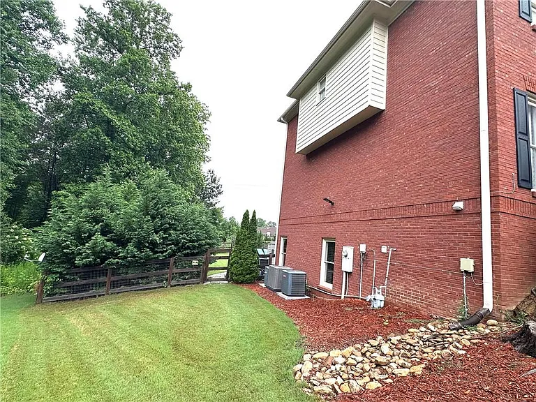 2852 Summer Branch Ln — Photo 73