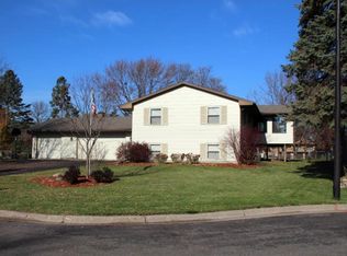 8216 Sunkist Blvd N, Brooklyn Park, MN 55444