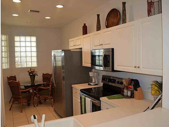 3rd image of 8259 Parkstone Pl #8-102