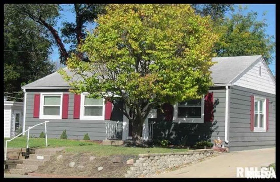 3 bed, 1260 sqft, $1,500 — Photo 1