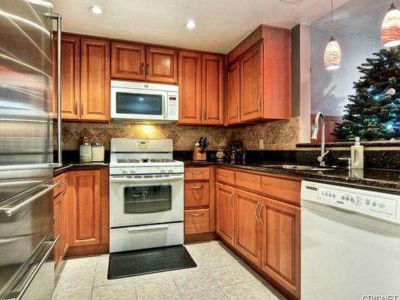 3rd image of 9600 Sylmar Ave Unit 27
