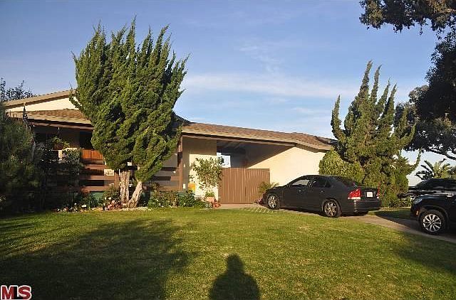 1st image of 948 Calle Miramar