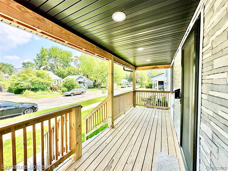 442 Ardmore Dr — Photo 13
