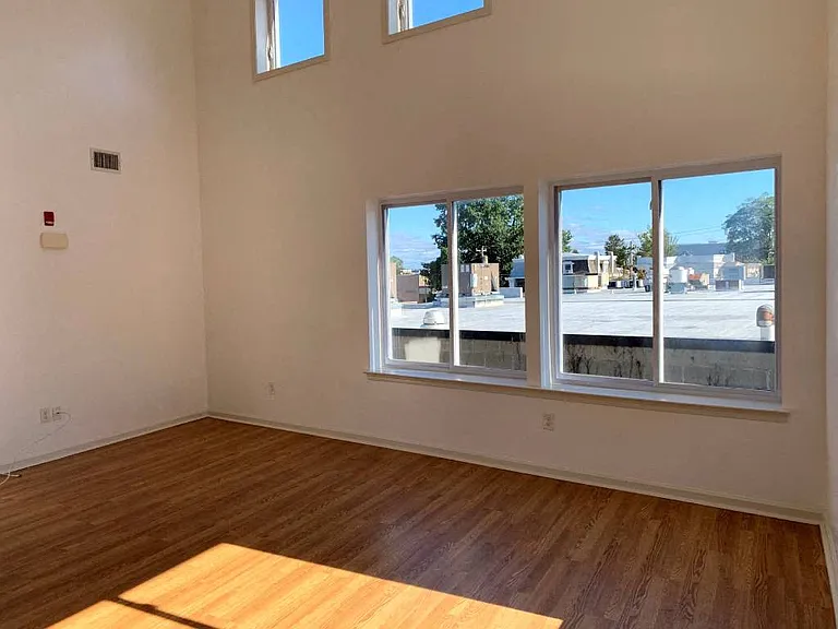 508 Martin Street — Photo 5