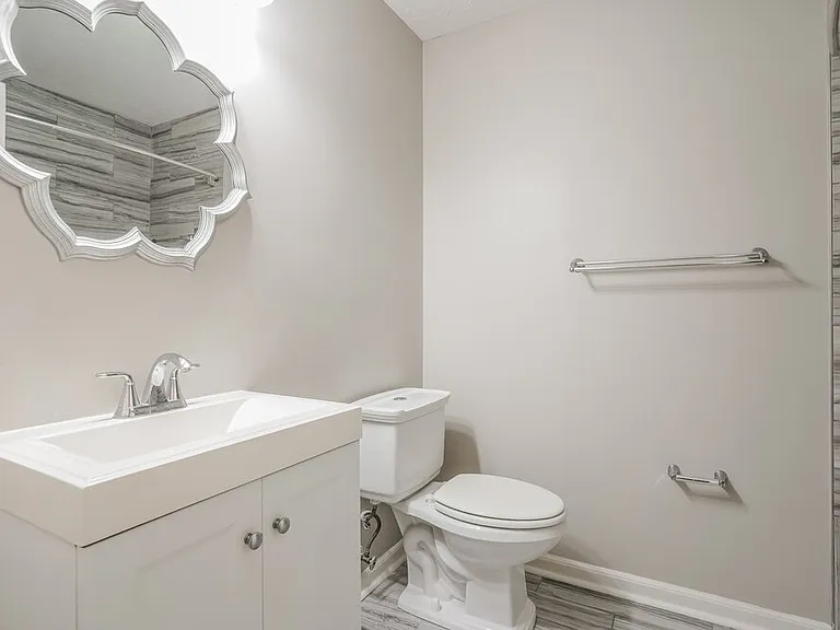 913 Birchmill Point S — Photo 15