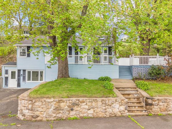 83 Greenwood St, Watertown, CT 06795