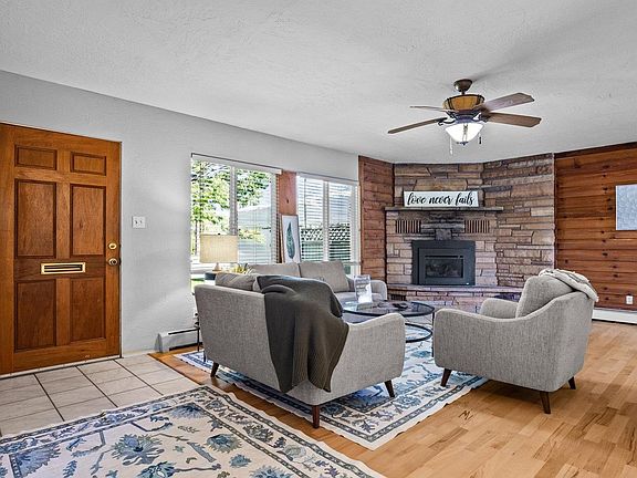 3rd image of 441 Manzana Dr