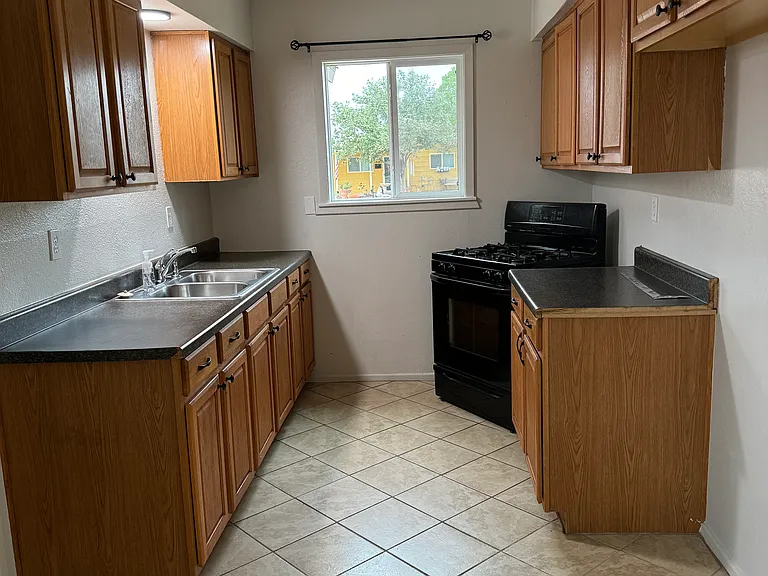 1207 Pueblo St — Photo 3