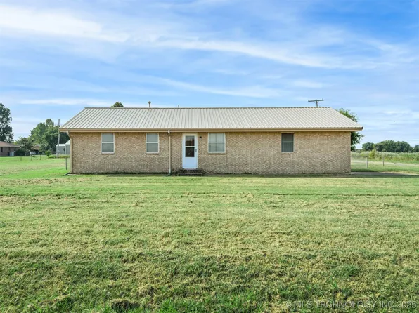 101 Choctaw St, Ryan, OK 73565